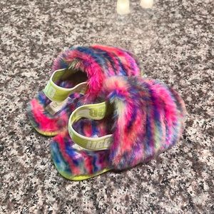 Ugg brand fluff yeah toddler slides size 8